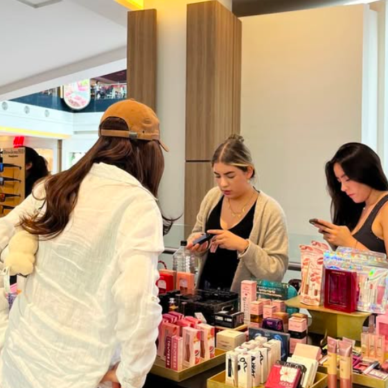 Descubre y sorpréndete
 logo